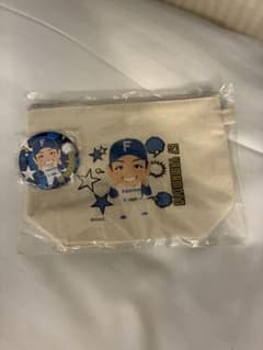日本ハムファイターズ　山本拓実 ポーチ　缶バッジのサムネイル