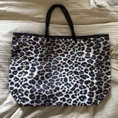 LeSportsac レオパード柄 トートバッグのサムネイル