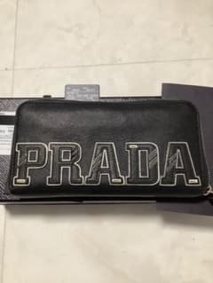 PRADA ロゴ ラウンドファスナー 長財布  NERO 国内正規品のサムネイル