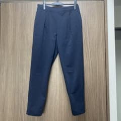 【ユニクロ】パンツ／スラックス／ネイビーのサムネイル
