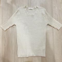 ニットトップスのサムネイル