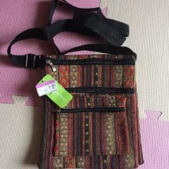 収納たっぷりショルダーバッグのサムネイル