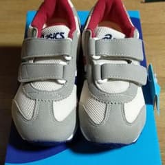 新品未使用 asics スニーカー 16.5のサムネイル