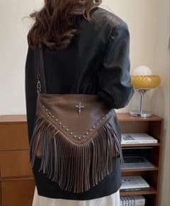 SHEIN クロスモチーフ フリンジ ショルダーバッグ ブラウンのサムネイル