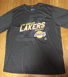 ★新品未使用！希少！NBA バスケ レイカーズ Tシャツ★のサムネイル