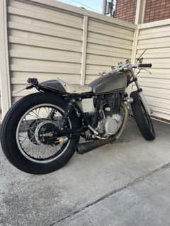 SR400のサムネイル