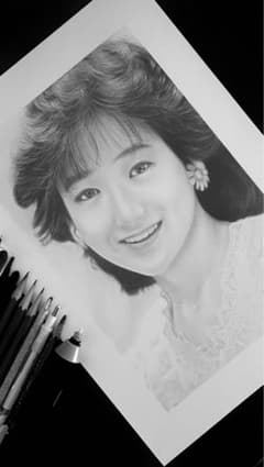 岡田有希子さんのサムネイル