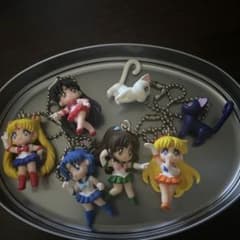 セーラームーン ガチャガチャのサムネイル