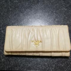 美品　激安　プラダ　PRADA 　長財布のサムネイル
