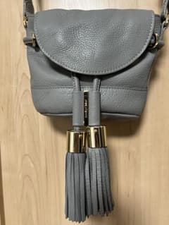 お値下げ！See By Chloé ショルダーバッグ グレー タッセルのサムネイル