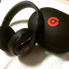 【アケ様専用】Beats by Dr.Dre Studio V2のサムネイル