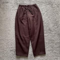 購入して数回しか履いていないパンツの為、かなり美品です。のサムネイル