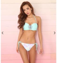 rienda 水着のサムネイル