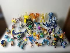 ポケモン フィギュア 大量まとめ売り 大小セット 一部破損ありのサムネイル