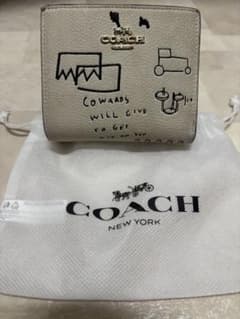 COACH バスキアコラボ　二つ折り財布のサムネイル