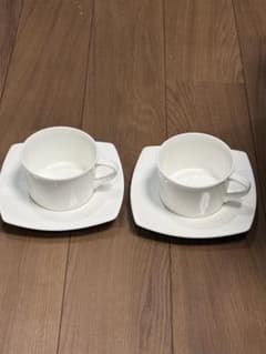 NARUMI ボーンチャイナ カップ・ソーサー セットのサムネイル