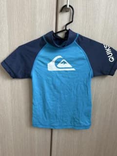 QUIKSILVER ラッシュガード 110サイズのサムネイル