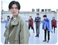 仮面ライダーギーツ 浮世英寿 冬映画 衣装 コート Lサイズ - メルカリ