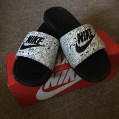 Nike ベナッシ サンダルのサムネイル
