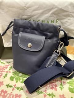 LONGCHAMP ショルダーバッグ ネイビー 巾着型 - メルカリ