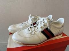 GUCCI メンズスニーカー 28㎝のサムネイル