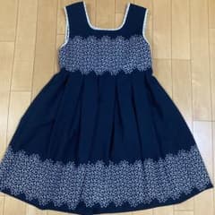美品 シャーリーテンプル ノースリーブ ワンピース 140 お花 刺繍