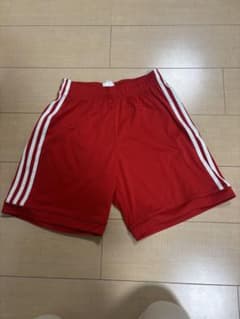 adidas レッド ハーフパンツ 3本ラインのサムネイル