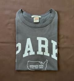 美品　BARNS OUTFITTERS Tシャツ ヴィンテージ加工 カレッジロゴのサムネイル