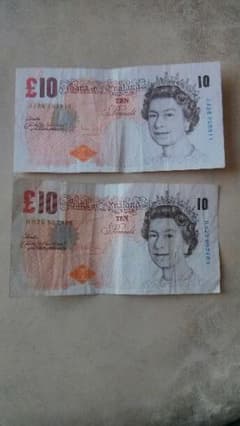 イギリス10ポンド　旧紙幣　２枚のサムネイル