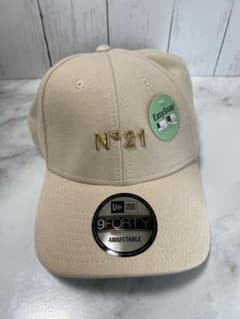 N°21 x New Era 9FORTY キャップ ベージュ - メルカリ