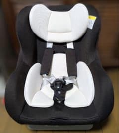 【美品】リーマン　チャイルドシートのサムネイル