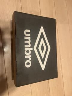 umbro体育館用　サッカーシューズのサムネイル