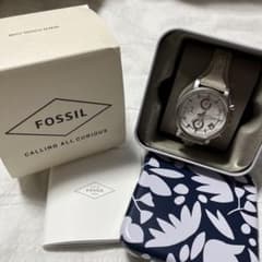 キャサリン様専用　FOSSIL シルバー×グレージュ　36mmのサムネイル