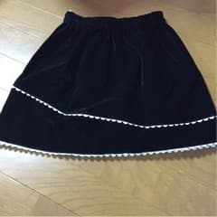 スカートのサムネイル