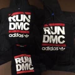 adidasパーカーのサムネイル
