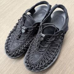お値下げ☆KEEN UNEEK スポーツサンダル ブラック 25cm - メルカリ