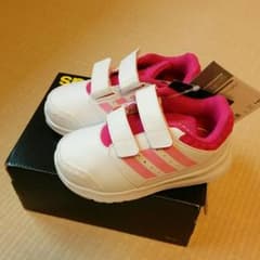 ゆき様専用　新品　アディダスシューズ　14センチのサムネイル