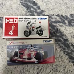 トミカ No.4 ホンダ VFR 白バイ 1/32スケールのサムネイル