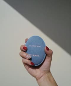 CHANEL LA CRÈME MAINS デニムポーチ付きのサムネイル