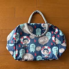 保冷　ランチバッグ　キャラクター柄 ネイビー 総柄のサムネイル