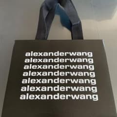 m58835739983_1.jpg?1715395956