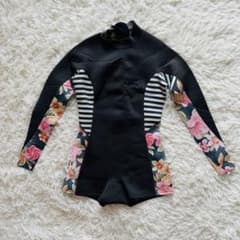ビラボン CAPSULE ウェットスーツ グレー　花柄 フラワー ビラボン CAPSULE ウェットスーツ グレー 花柄 フラワー - メルカリ