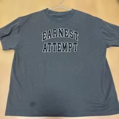 【美品】EARNEST ATTEMPT ロゴプリント Tシャツ グレーのサムネイル