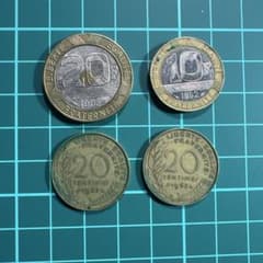 旧フランス硬貨 4枚セット 20F 10F 20サンチームのサムネイル