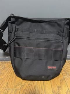 【美品】BRIEFING ショルダーバッグのサムネイル