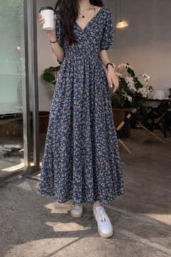 韓国風 小花柄ロングワンピース Vネック ウエストゴム ヴィンテージ風