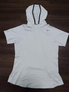 【NIKE】トレーニングウェア Tシャツ 半袖パーカーのサムネイル