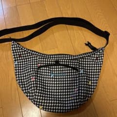 ショルダーバッグのサムネイル