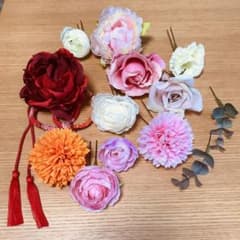 お花の髪飾り 和装でも洋装でもOKのサムネイル