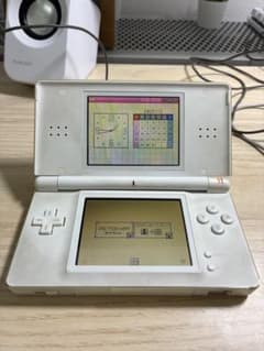 ニンテンドーDS Lite ホワイト本体のみのサムネイル